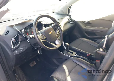 2020 Chevrolet Trax Fwd Lt z USA, uszkodzony, nr VIN 3GNCJLSB3LL320390